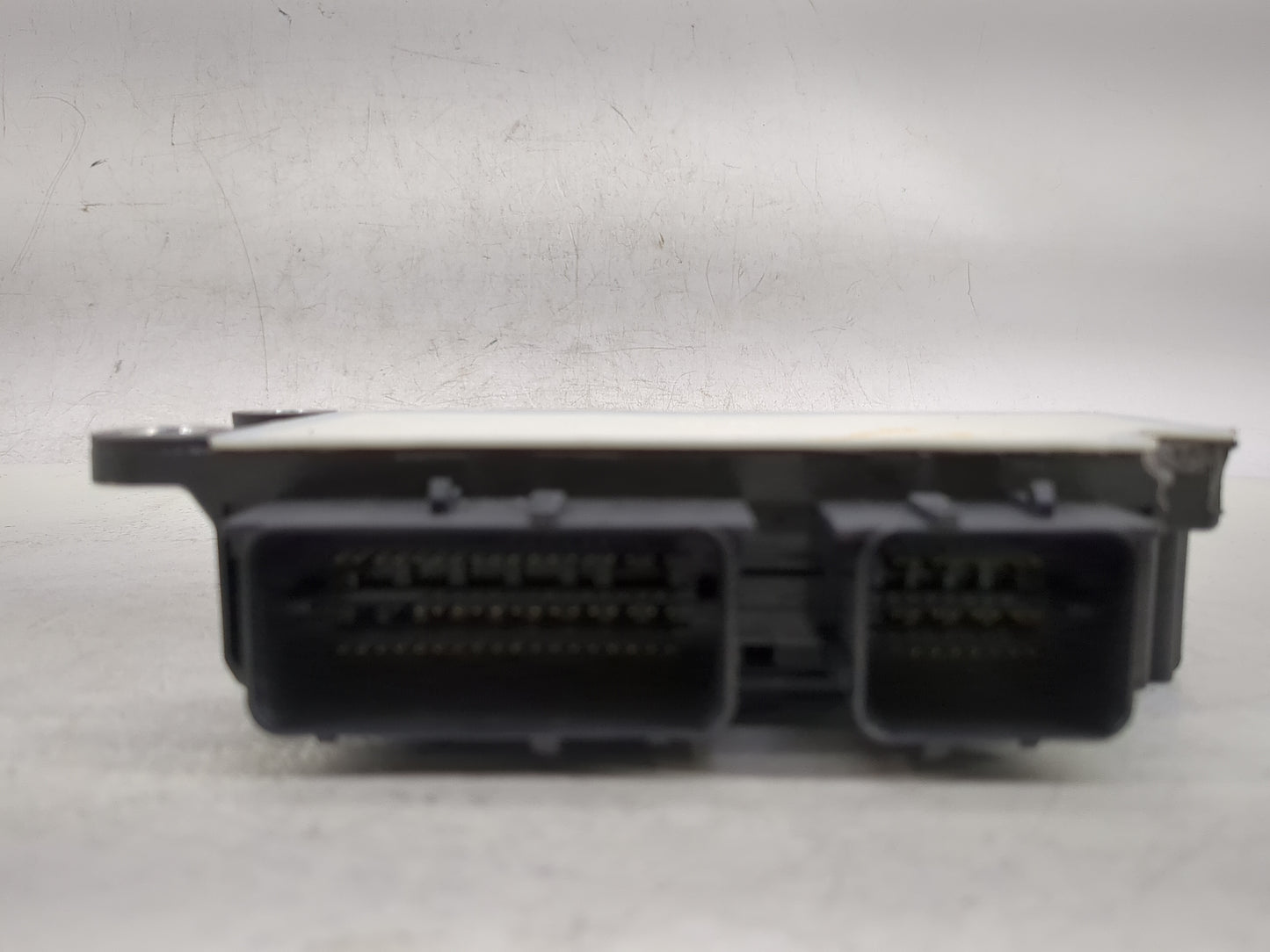 2017-2018 Chevrolet Cruze Body Control Module Bcm Inner Cabin Fuse Box - Oemusedautoparts1.com
