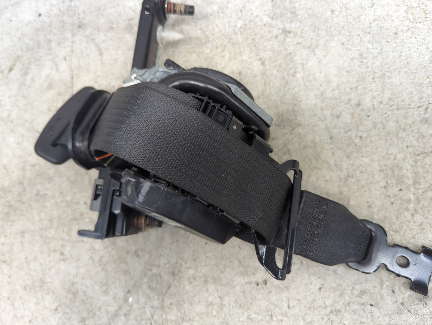 2011-2016 Chevrolet Cruze Drvier Front Seatbelt Retractor 5030389 - Oemusedautoparts1.com