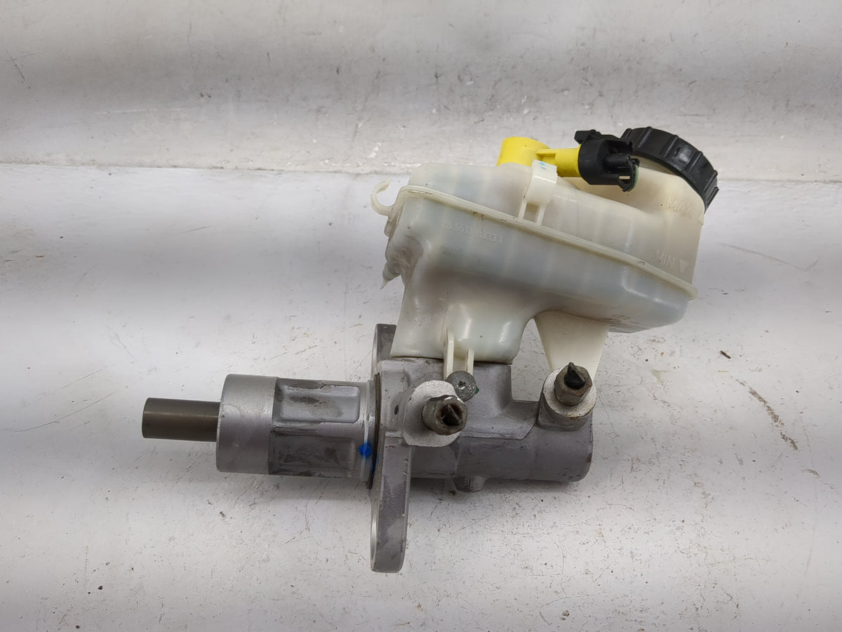 2011-2016 Chevrolet Cruze Brake Master Cylinder 5030415 - Oemusedautoparts1.com