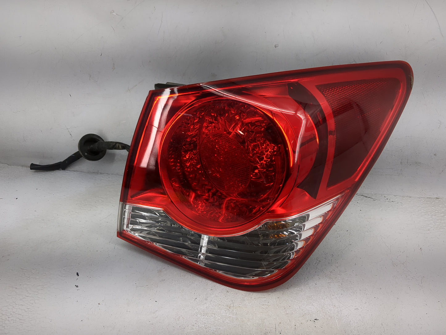 2011-2016 Chevrolet Cruze Tail Light Assembly Passenger Right OEM Fits Fits 2011 2012 2013 2014 2015 2016 OEM Used Auto Part