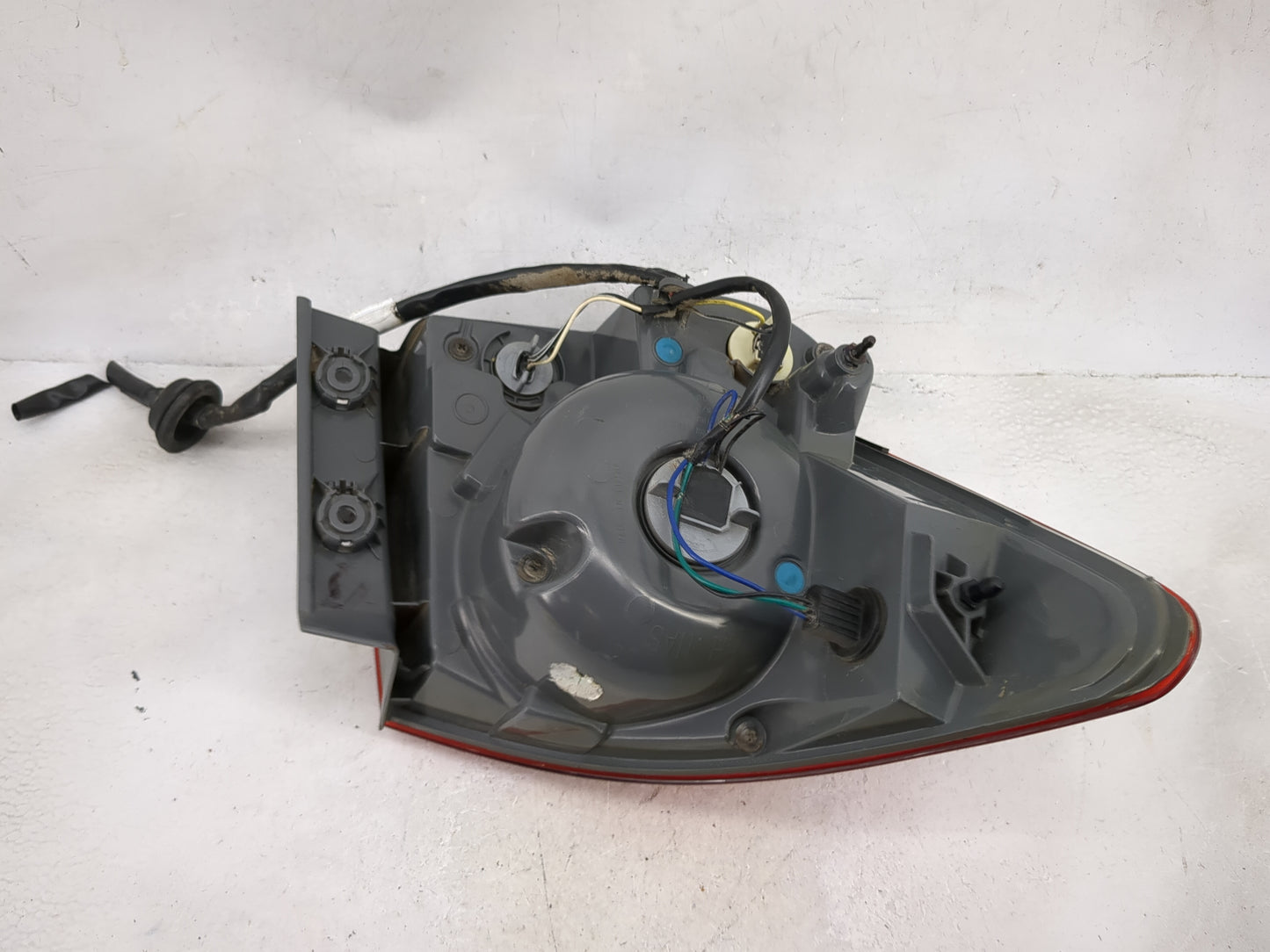 2011-2016 Chevrolet Cruze Tail Light Assembly Passenger Right OEM Fits Fits 2011 2012 2013 2014 2015 2016 OEM Used Auto Part