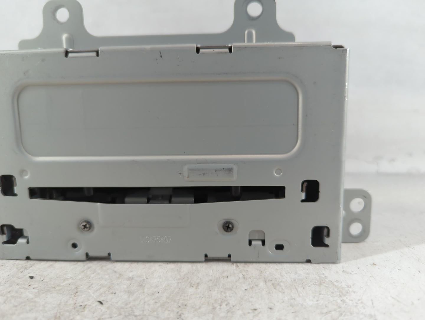 2012-2012 Chevrolet Cruze Am Fm Cd Player Radio Receiver - Oemusedautoparts1.com