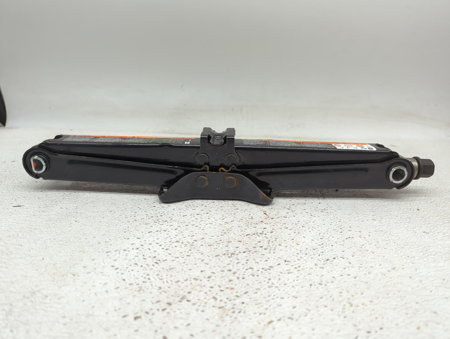2014 Chevrolet Cruze Spare Scissor Car Jack - Oemusedautoparts1.com