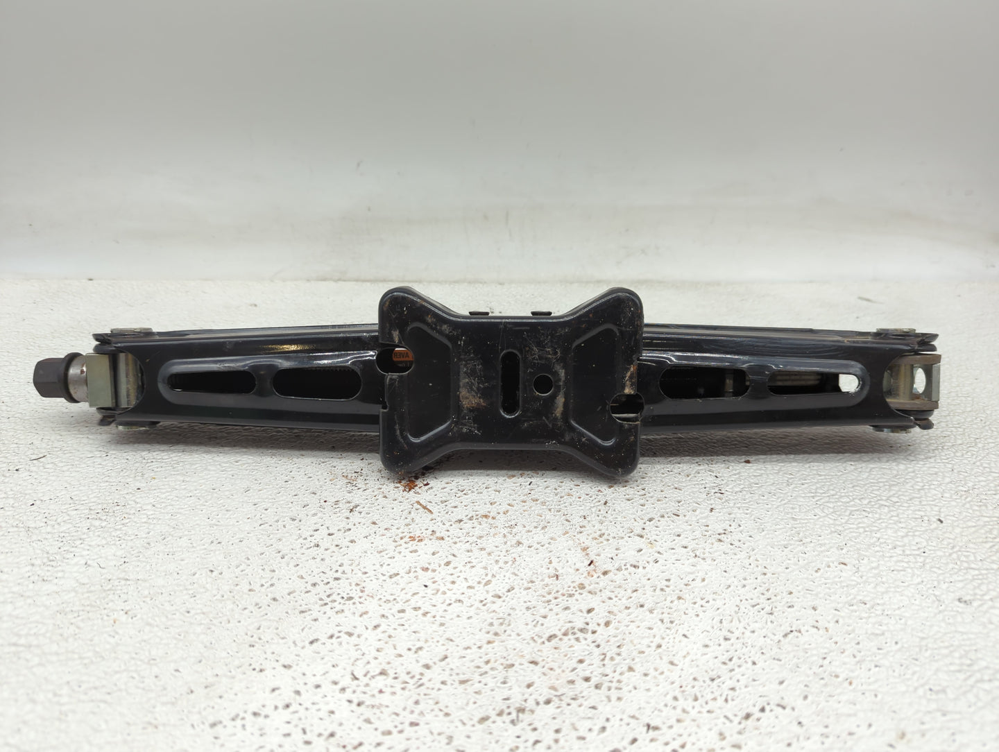 2014 Chevrolet Cruze Spare Scissor Car Jack 856095 - Oemusedautoparts1.com