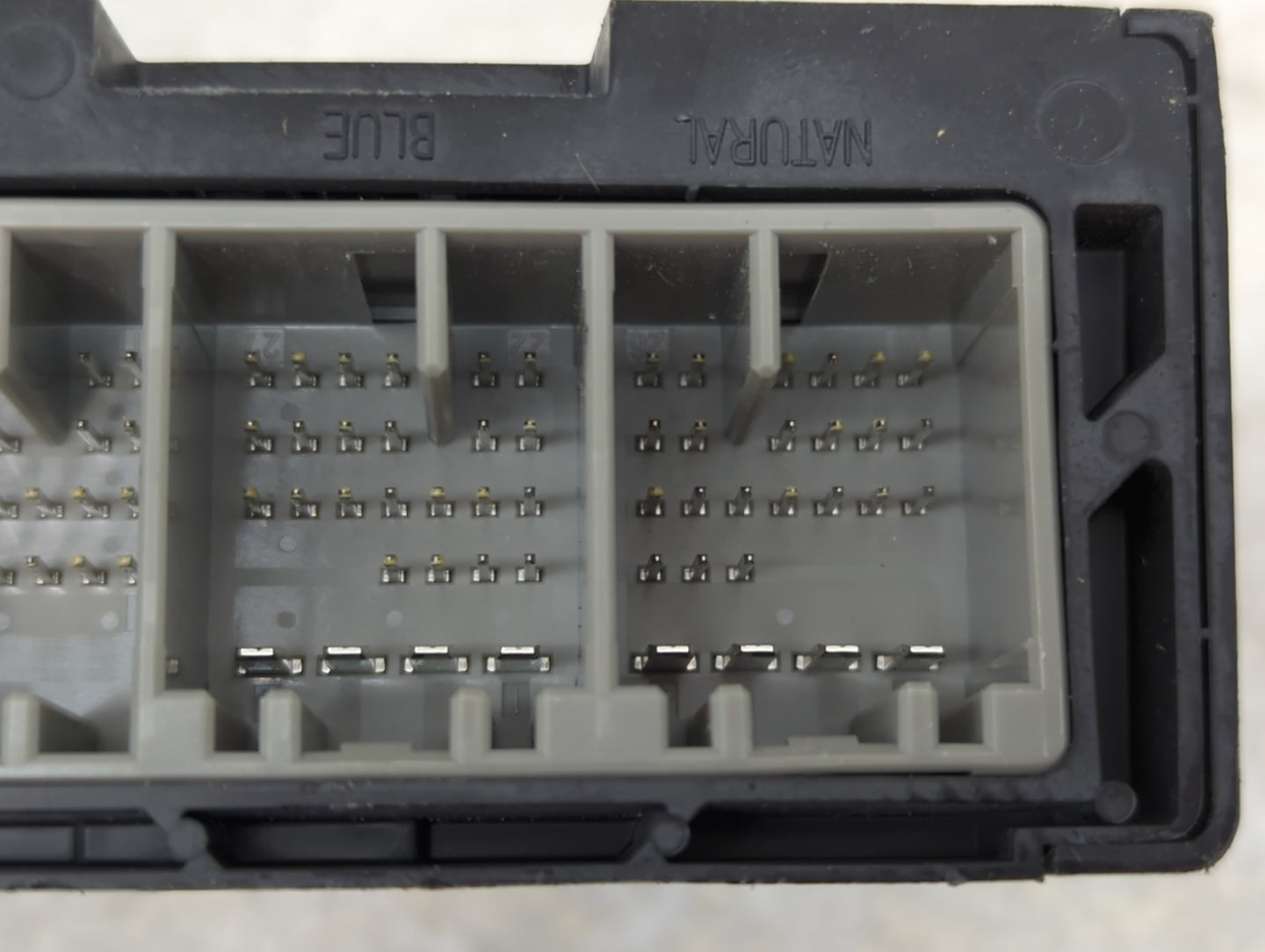 2013-2016 Chevrolet Cruze Body Control Module Bcm 856756 - Oemusedautoparts1.com