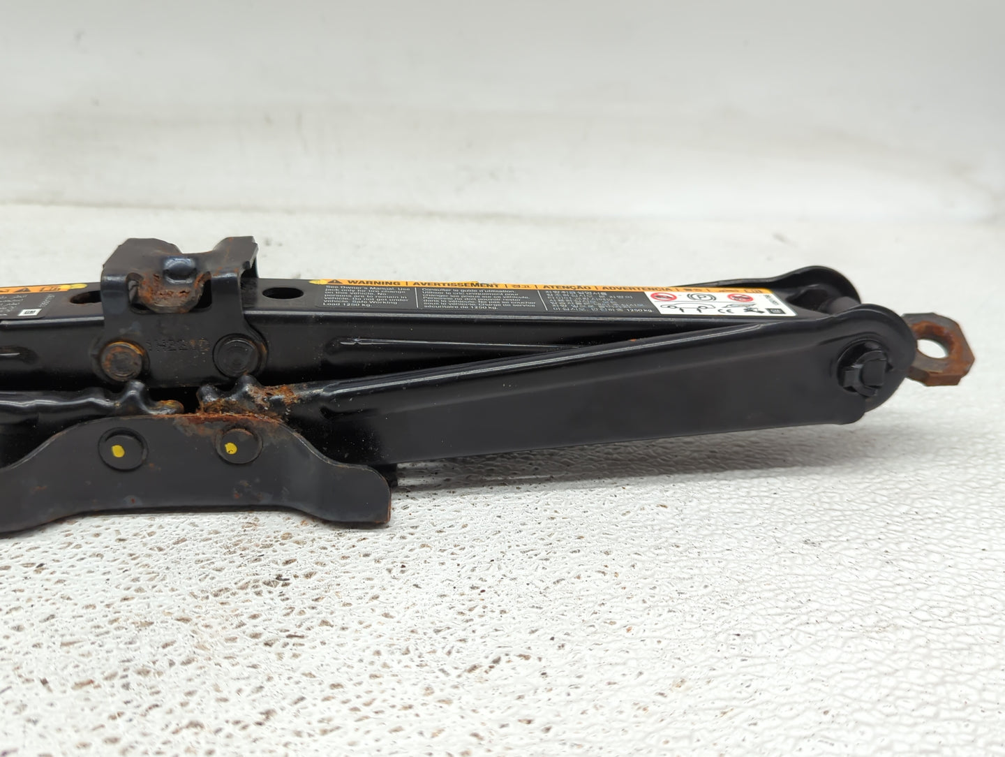2012 Chevrolet Cruze Spare Scissor Car Jack - Oemusedautoparts1.com