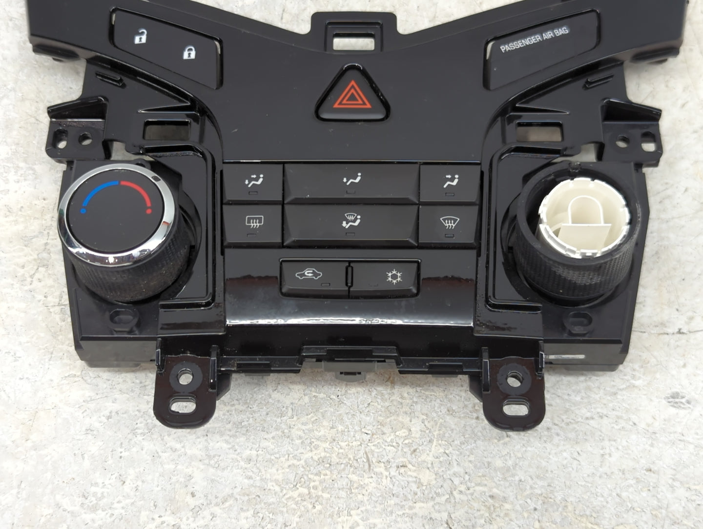 2011-2012 Chevrolet Cruze Climate Control Module Temperature AC/Heater Replacement Fits Fits 2011 2012 OEM Used Auto Parts -