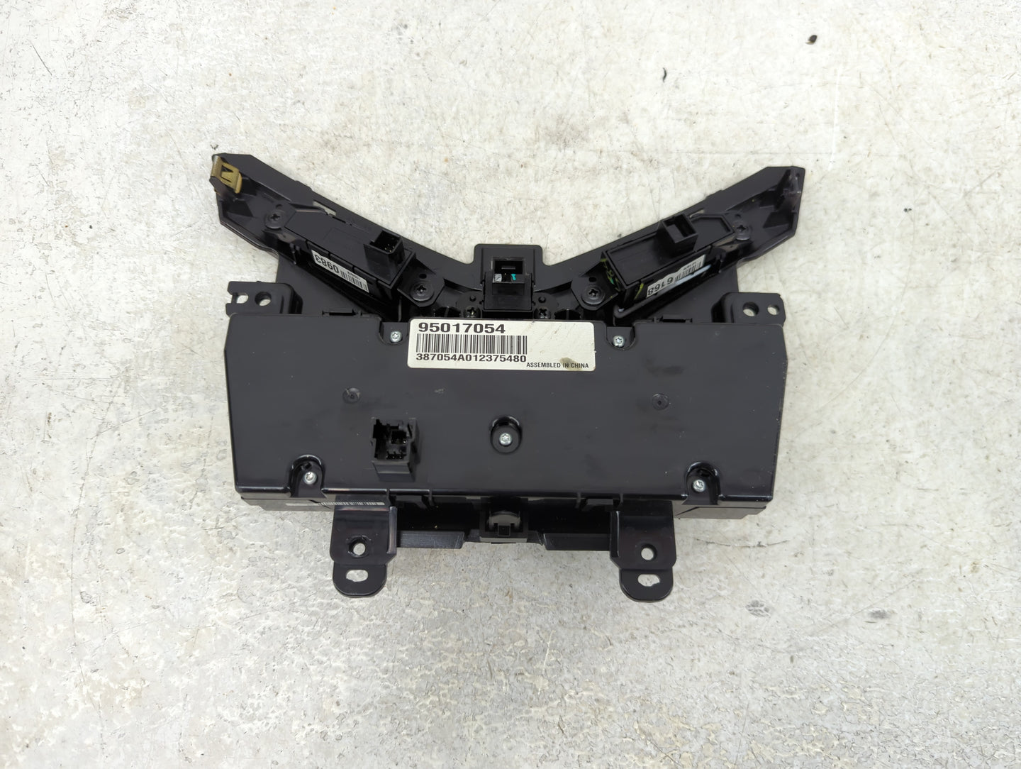 2011-2012 Chevrolet Cruze Climate Control Module Temperature AC/Heater Replacement Fits Fits 2011 2012 OEM Used Auto Parts -