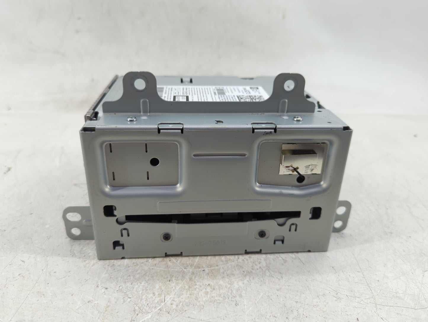 2015-2016 Chevrolet Cruze Radio AM FM Cd Player Receiver Replacement Fits Fits 2014 2015 2016 2017 OEM Used Auto Parts - Oem