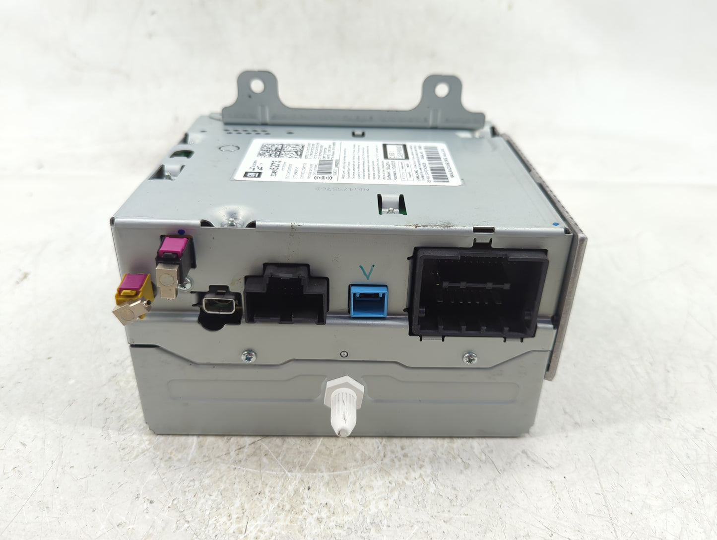 2015-2016 Chevrolet Cruze Radio AM FM Cd Player Receiver Replacement Fits Fits 2014 2015 2016 2017 OEM Used Auto Parts - Oem