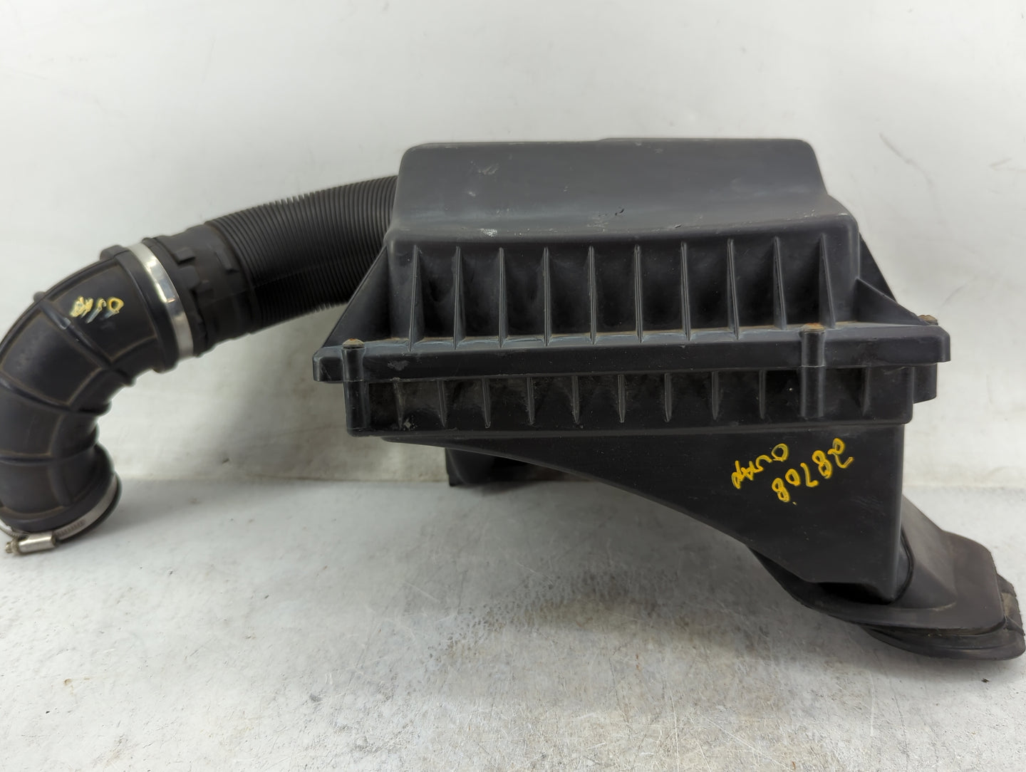 2012 Chevrolet Cruze Air Cleaner Intake Duct Hose Tube 921427 - Oemusedautoparts1.com