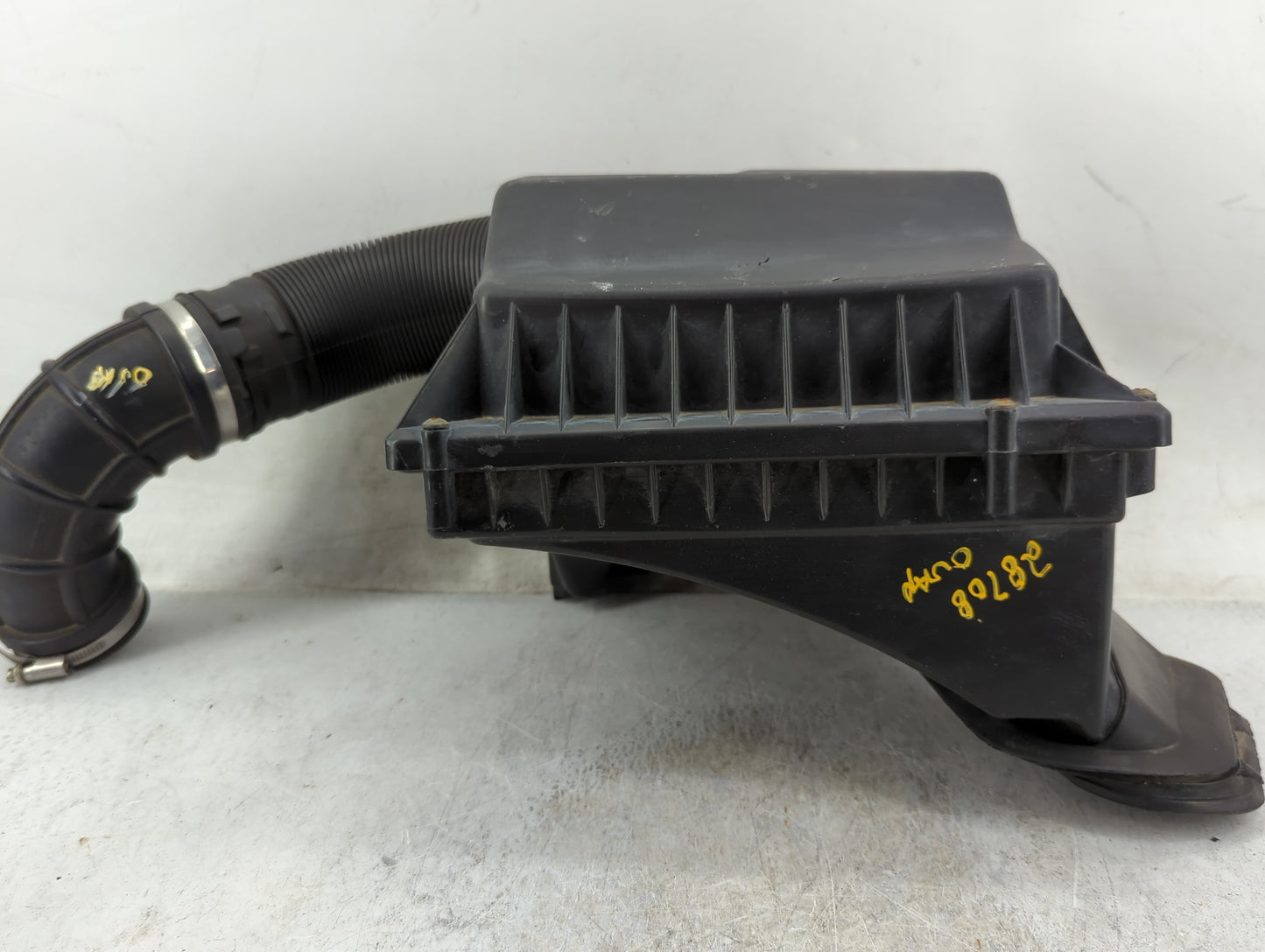2012 Chevrolet Cruze Air Cleaner Intake Duct Hose Tube 921427 - Oemusedautoparts1.com