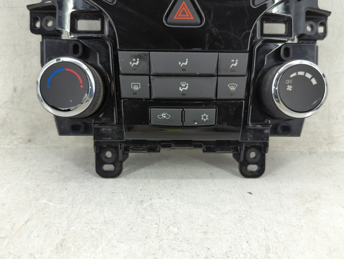 2011-2012 Chevrolet Cruze Climate Control Module Temperature AC/Heater Replacement Fits Fits 2011 2012 OEM Used Auto Parts -