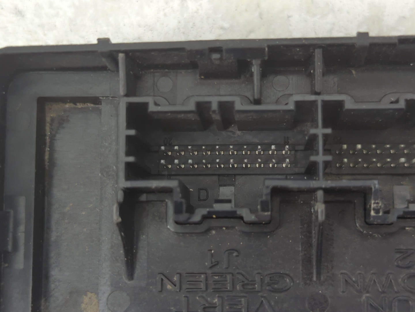2013-2016 Chevrolet Cruze Body Control Module Bcm Inner Cabin Fuse Box - Oemusedautoparts1.com