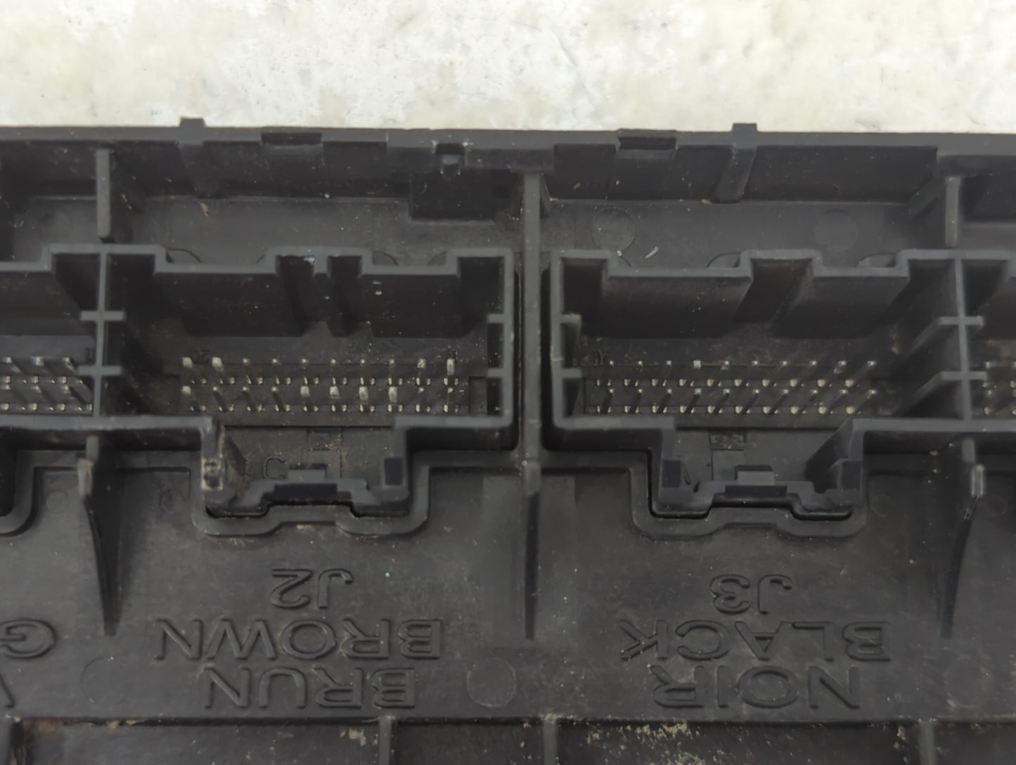 2013-2016 Chevrolet Cruze Body Control Module Bcm Inner Cabin Fuse Box - Oemusedautoparts1.com
