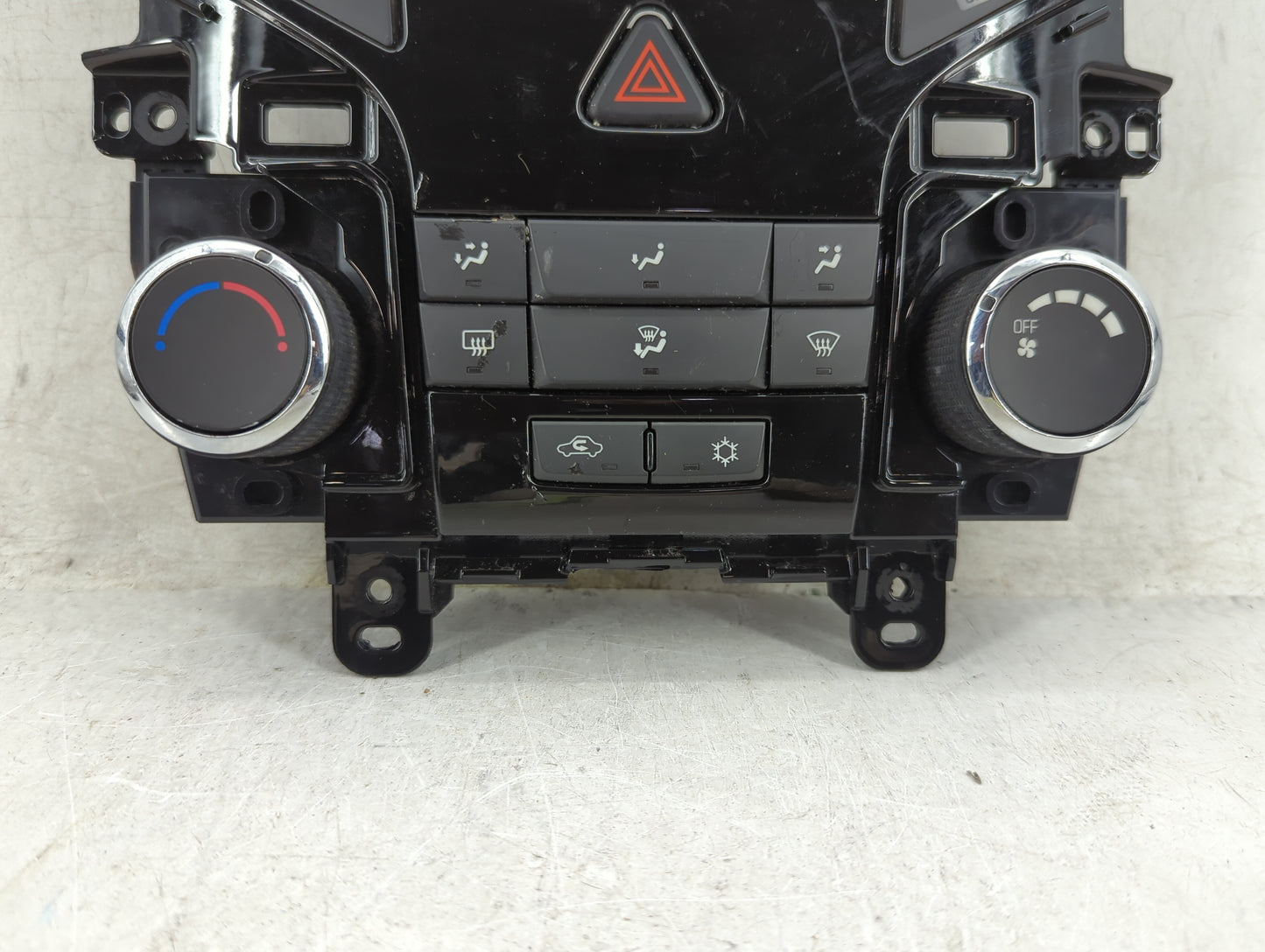 2011-2012 Chevrolet Cruze Climate Control Module Temperature AC/Heater Replacement Fits Fits 2011 2012 OEM Used Auto Parts -