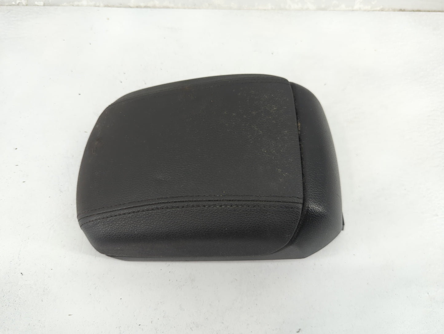 2013-2016 Chevrolet Cruze Center Console Armrest Cover Lid Fits Fits 2013 2014 2015 2016 OEM Used Auto Parts - Oemusedautopa