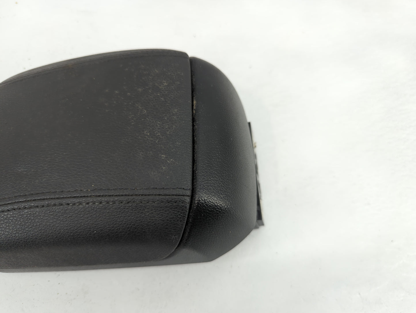 2013-2016 Chevrolet Cruze Center Console Armrest Cover Lid Fits Fits 2013 2014 2015 2016 OEM Used Auto Parts - Oemusedautopa