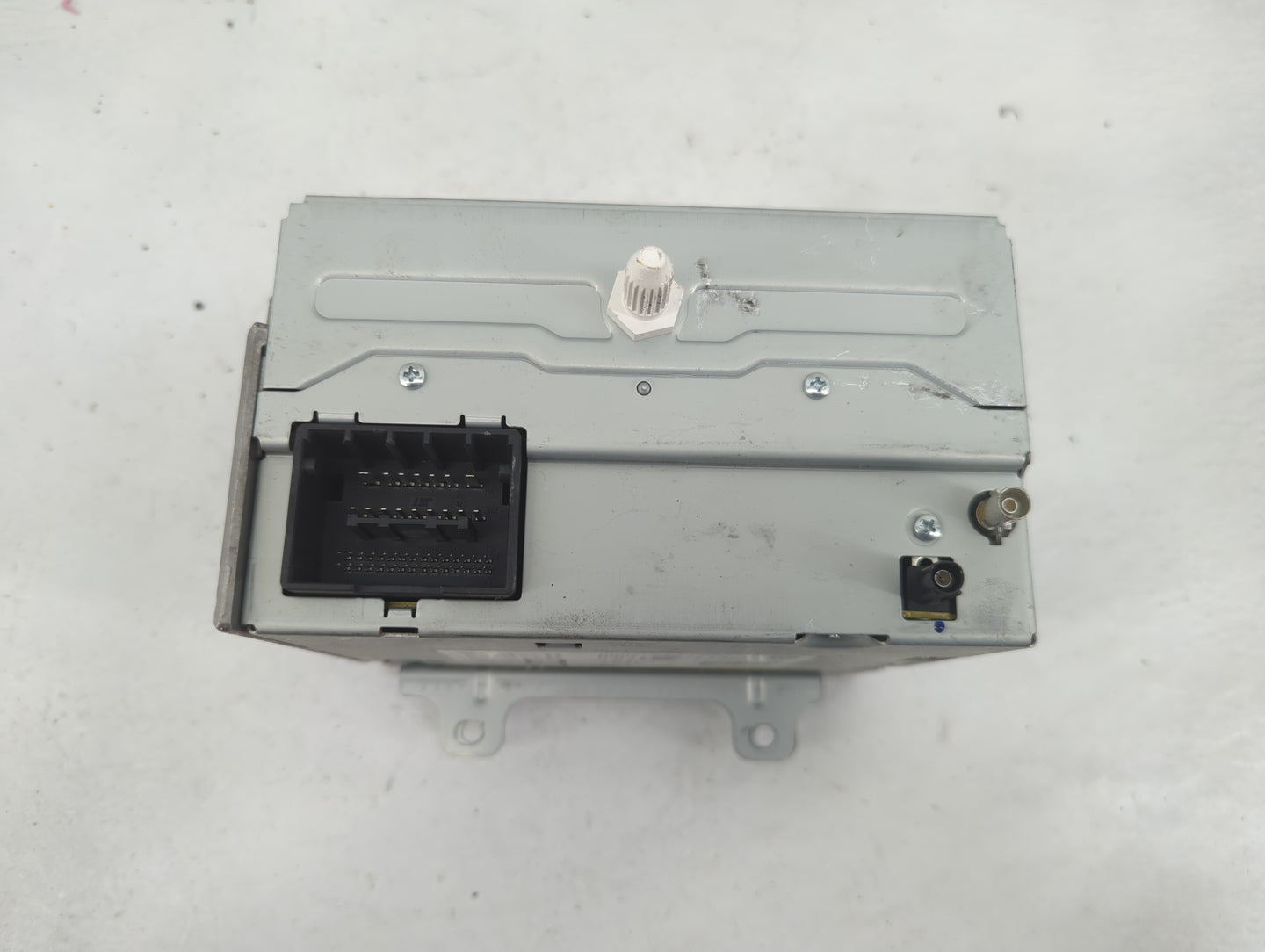 2013-2016 Chevrolet Cruze Radio AM FM Cd Player Receiver Replacement Fits Fits 2013 2014 2015 2016 OEM Used Auto Parts - Oem