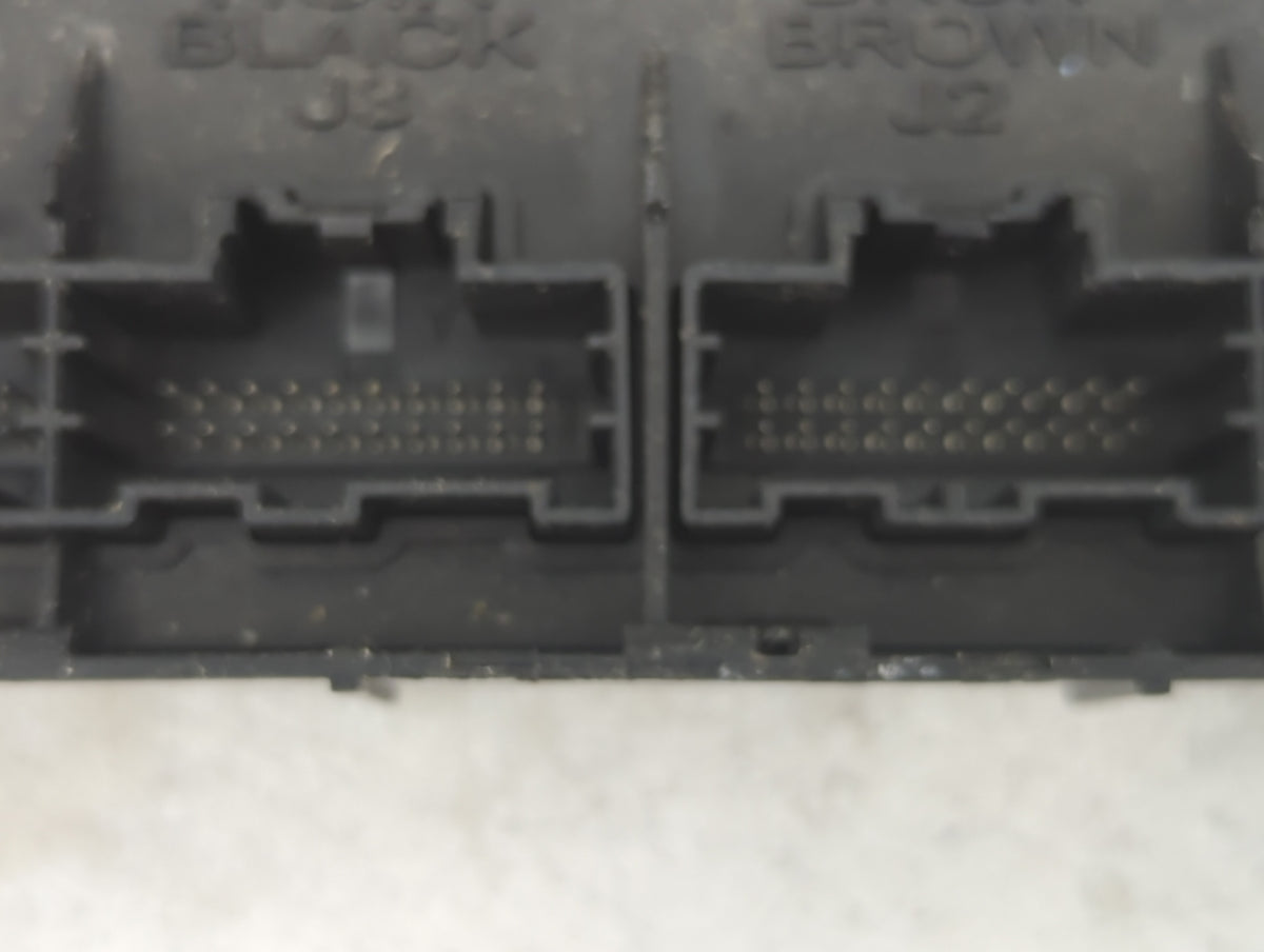 2013-2016 Chevrolet Cruze Body Control Module Bcm Inner Cabin Fuse Box 926490 - Oemusedautoparts1.com