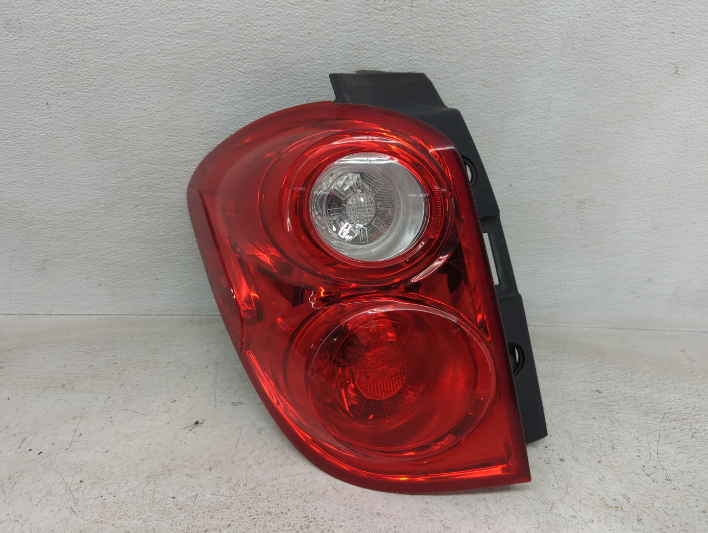 2010-2015 Chevrolet Equinox Tail Light Assembly Driver Left OEM Fits Fits 2010 2011 2012 2013 2014 2015 OEM Used Auto Parts 