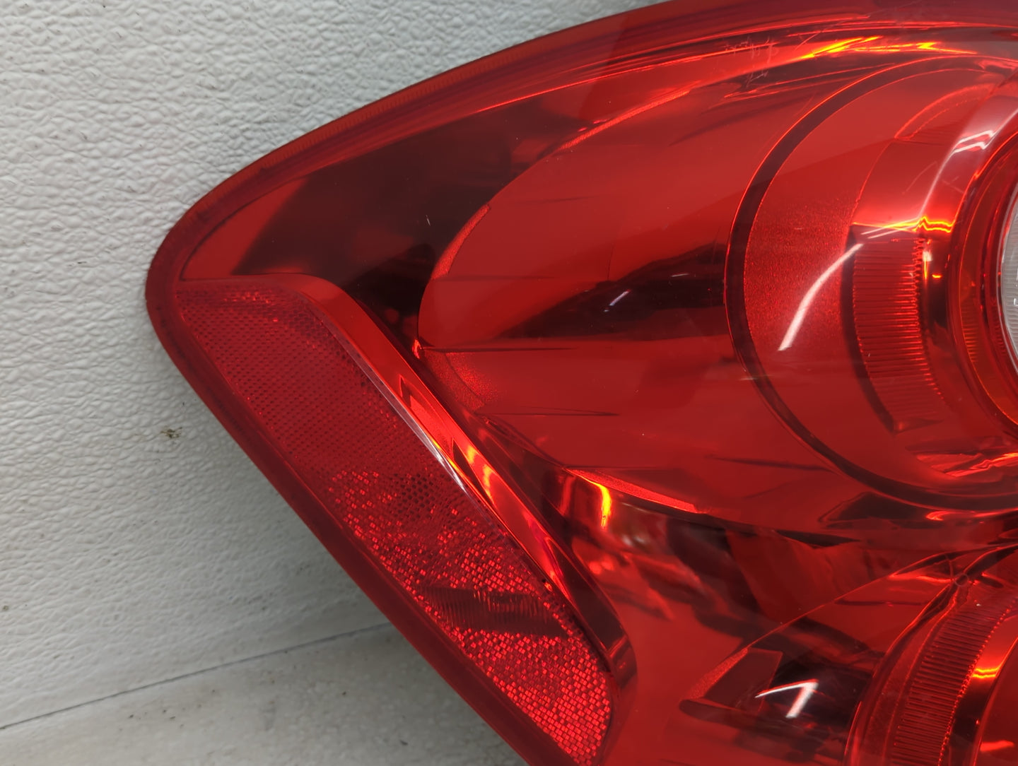 2010-2015 Chevrolet Equinox Tail Light Assembly Driver Left OEM Fits Fits 2010 2011 2012 2013 2014 2015 OEM Used Auto Parts 