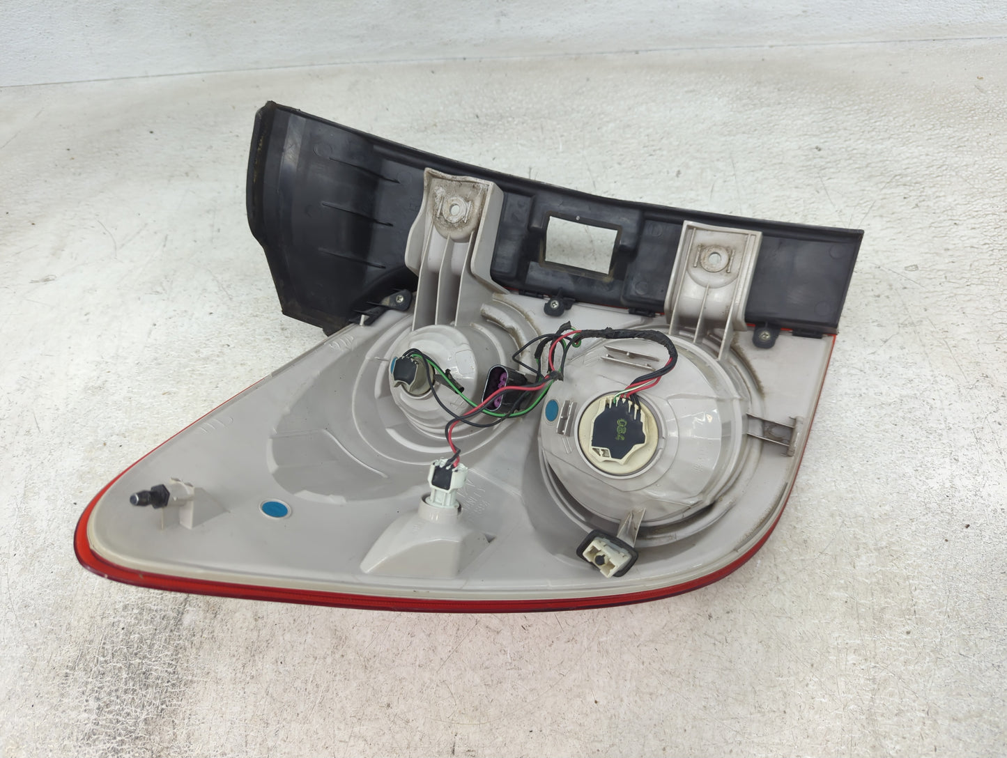 2010-2015 Chevrolet Equinox Tail Light Assembly Passenger Right OEM Fits Fits 2010 2011 2012 2013 2014 2015 OEM Used Auto Pa