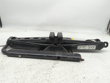 2010 Chevrolet Equinox Spare Scissor Car Jack - Oemusedautoparts1.com