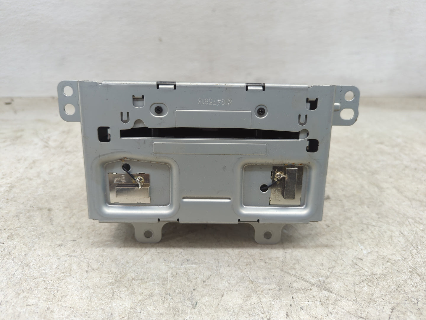 2014 Chevrolet Equinox Radio AM FM Cd Player Receiver Replacement Fits OEM Used Auto Parts - Oemusedautoparts1.com