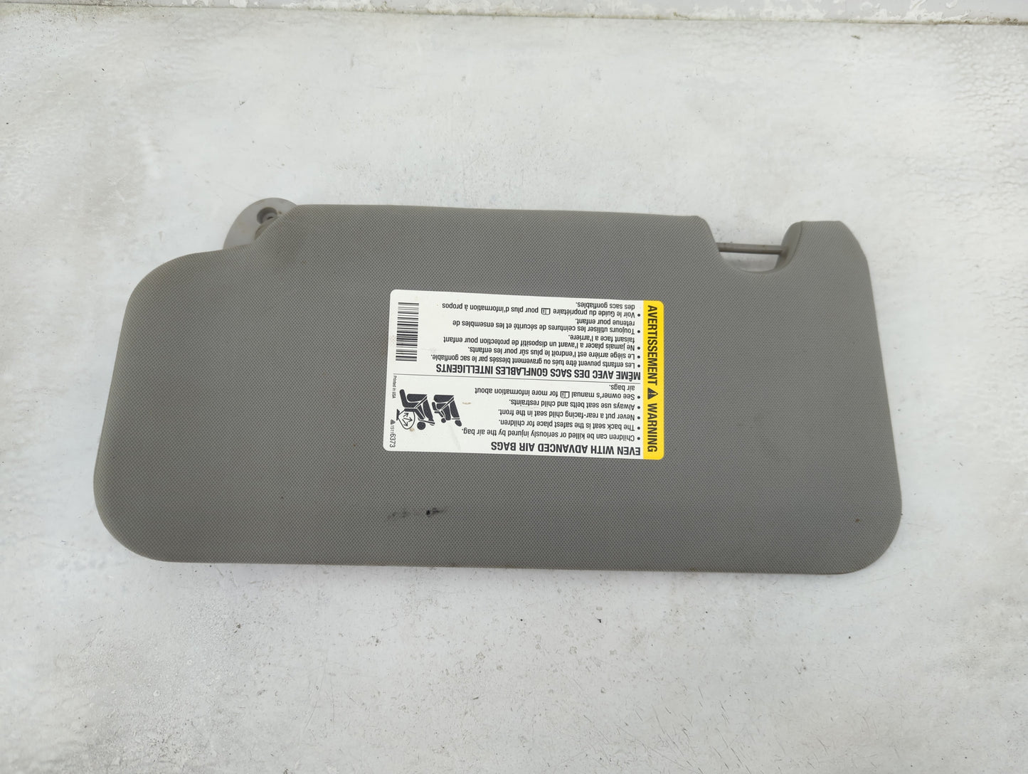 2005-2009 Chevrolet Equinox Sun Visor Shade Replacement Passenger Right Mirror Fits Fits 2005 2006 2007 2008 2009 OEM Used A