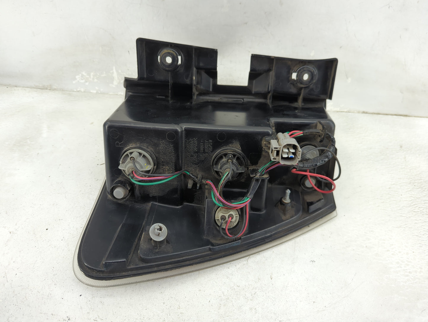 2005-2009 Chevrolet Equinox Tail Light Assembly Passenger Right OEM Fits Fits 2005 2006 2007 2008 2009 OEM Used Auto Parts -