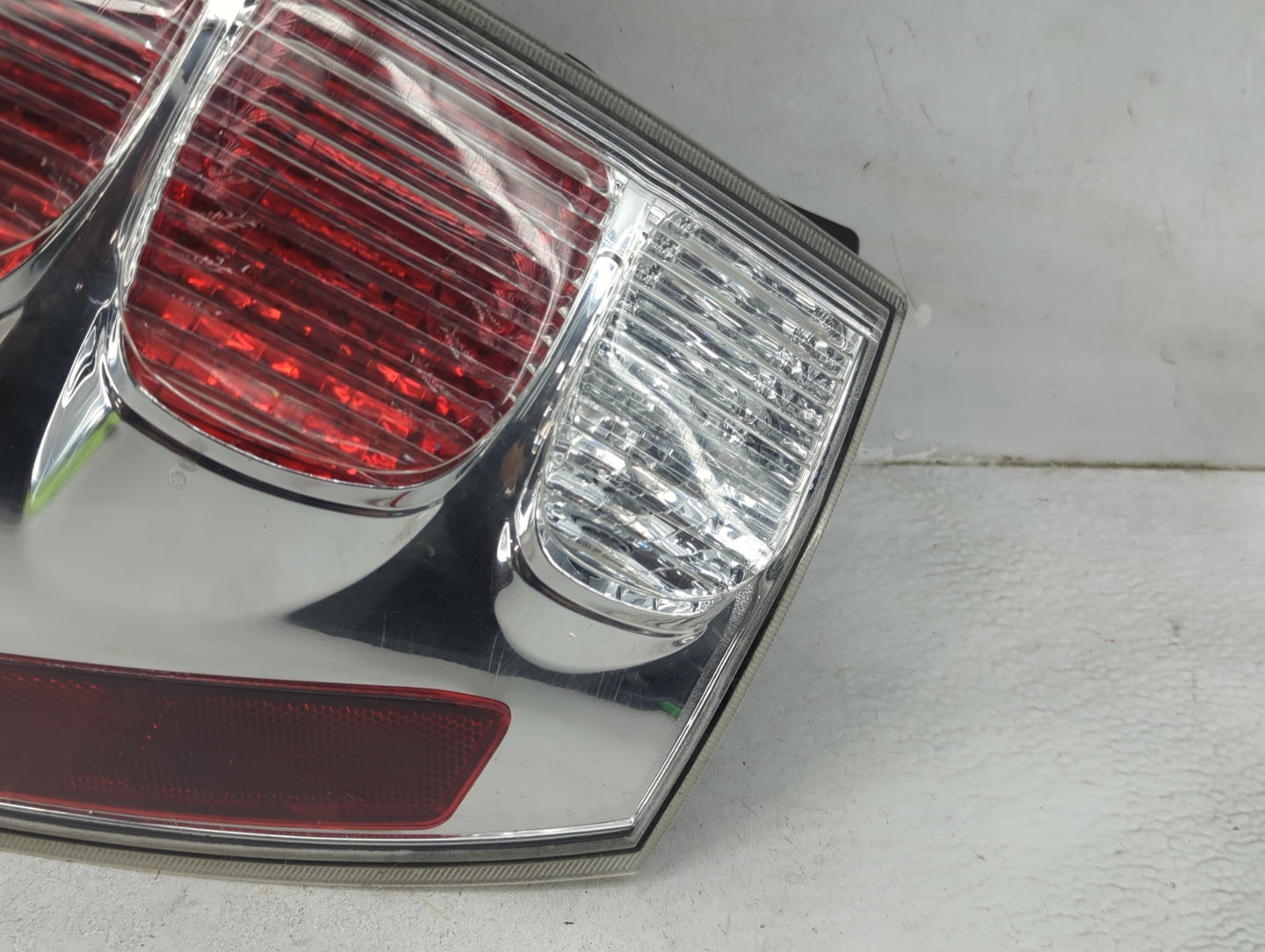2005-2009 Chevrolet Equinox Tail Light Assembly Driver Left OEM Fits Fits 2005 2006 2007 2008 2009 OEM Used Auto Parts - Oem