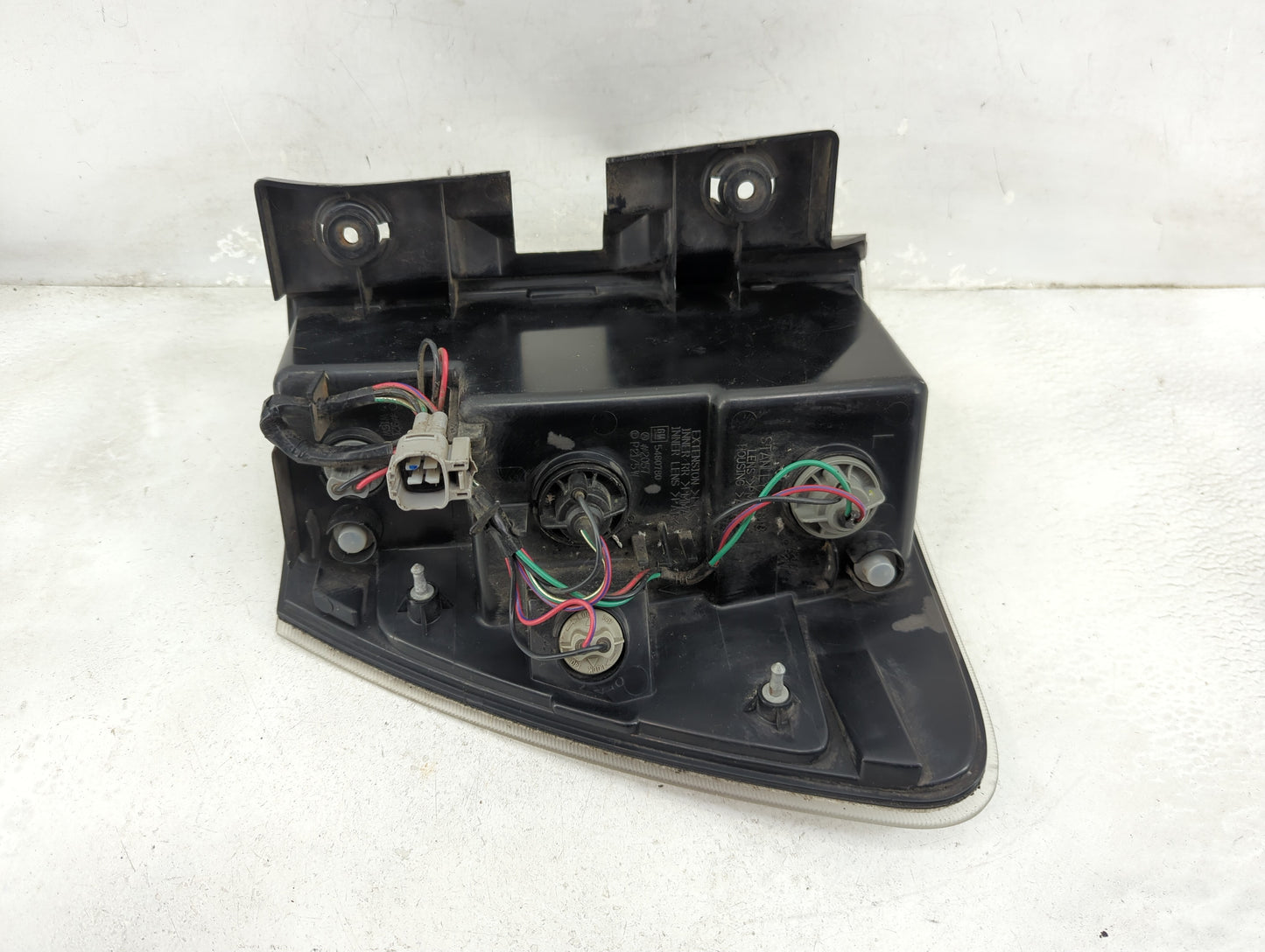 2005-2009 Chevrolet Equinox Tail Light Assembly Driver Left OEM Fits Fits 2005 2006 2007 2008 2009 OEM Used Auto Parts - Oem