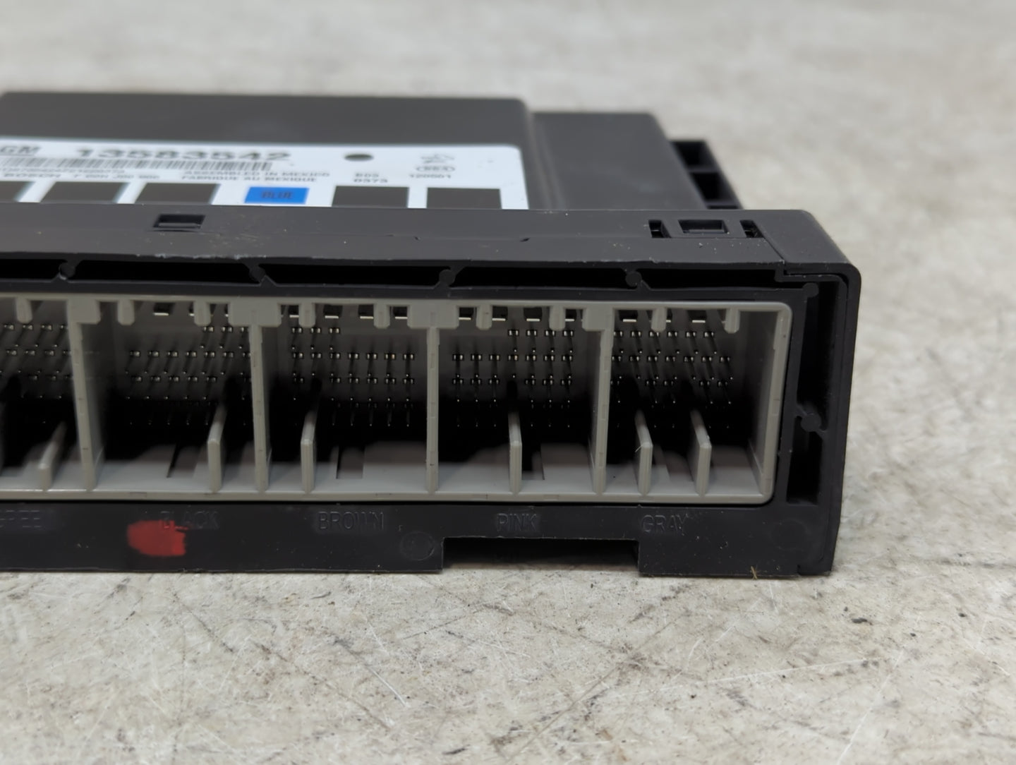 2010-2014 Chevrolet Equinox Body Control Module Bcm Inner Cabin Fuse Box - Oemusedautoparts1.com