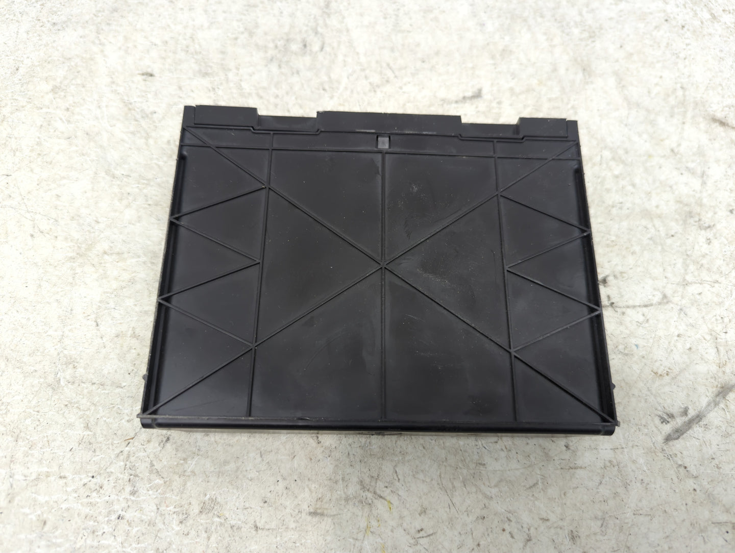 2010-2014 Chevrolet Equinox Body Control Module Bcm Inner Cabin Fuse Box - Oemusedautoparts1.com