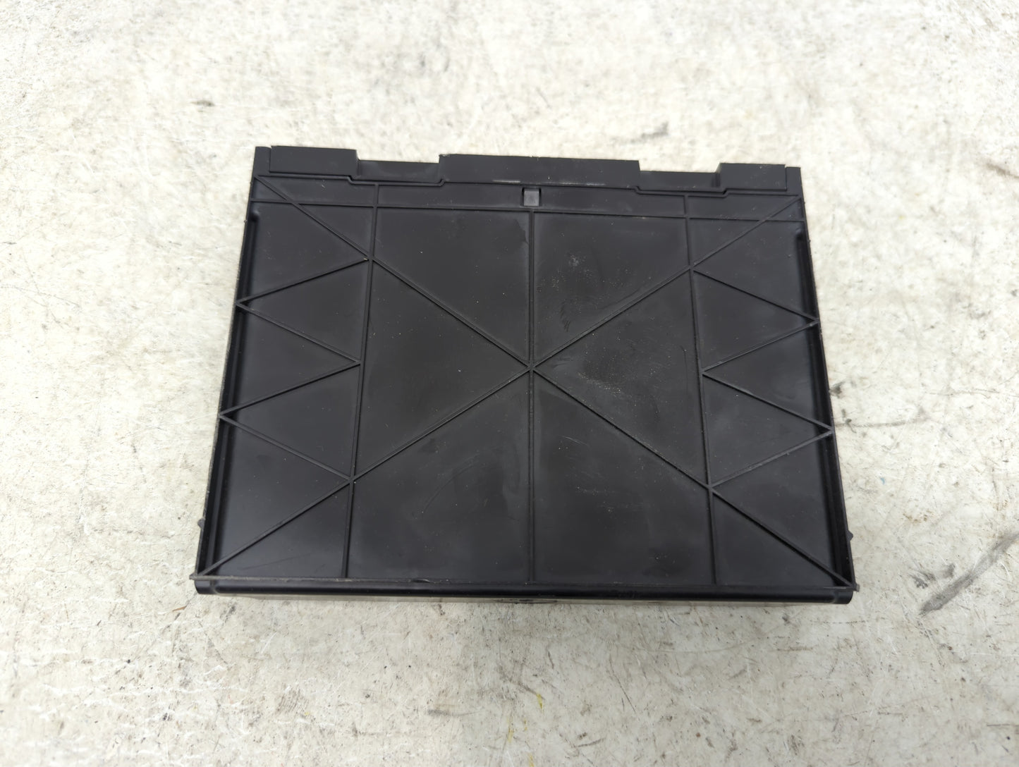 2010-2014 Chevrolet Equinox Body Control Module Bcm Inner Cabin Fuse Box - Oemusedautoparts1.com