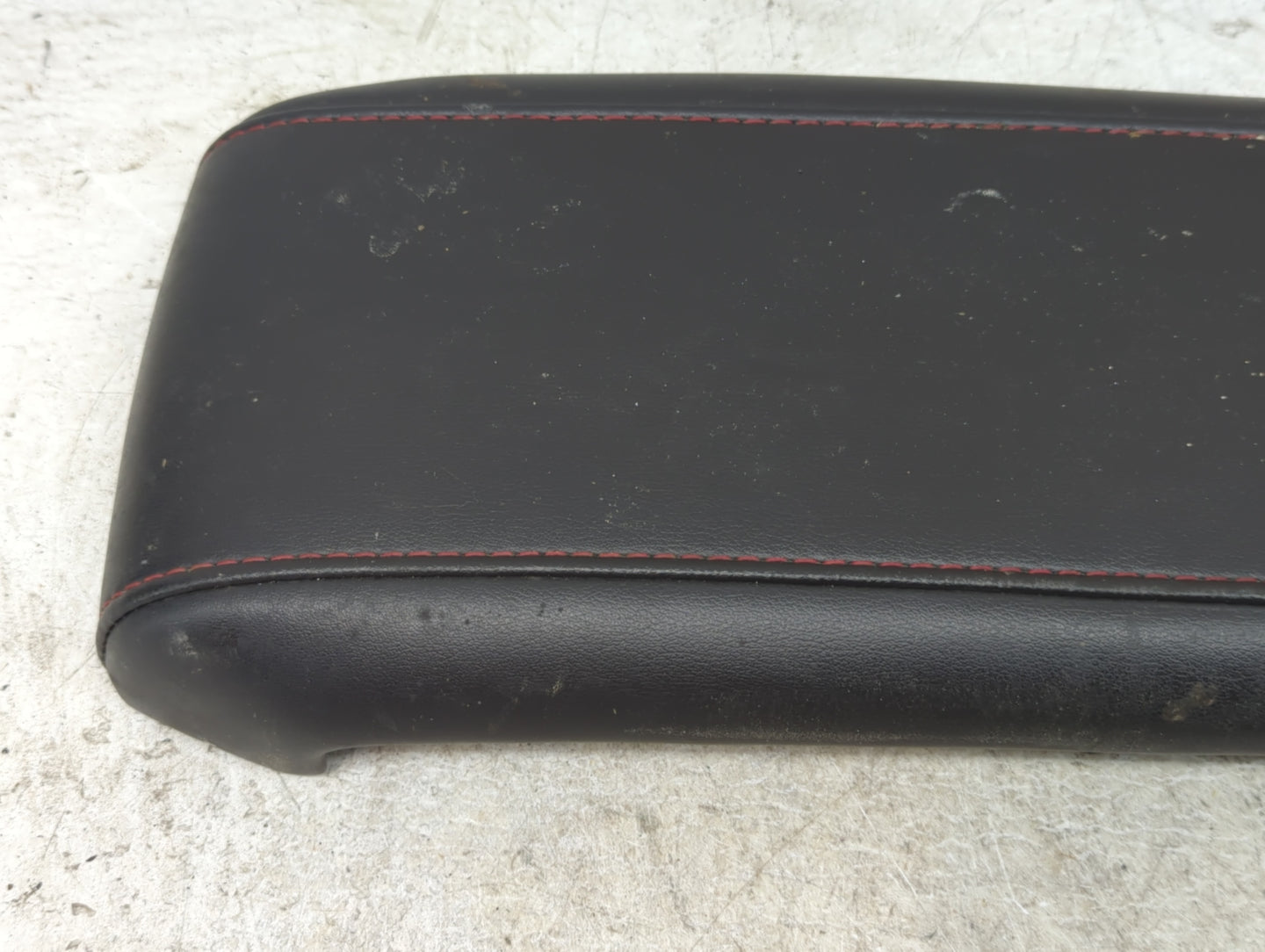 2014-2015 Chevrolet Equinox Center Console Armrest Cover Lid Fits Fits 2014 2015 OEM Used Auto Parts - Oemusedautoparts1.com