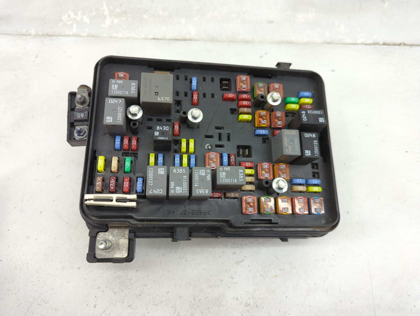 2016-2017 Chevrolet Equinox Fusebox Fuse Box Panel Relay Module Fits Fits 2016 2017 OEM Used Auto Parts - Oemusedautoparts1.