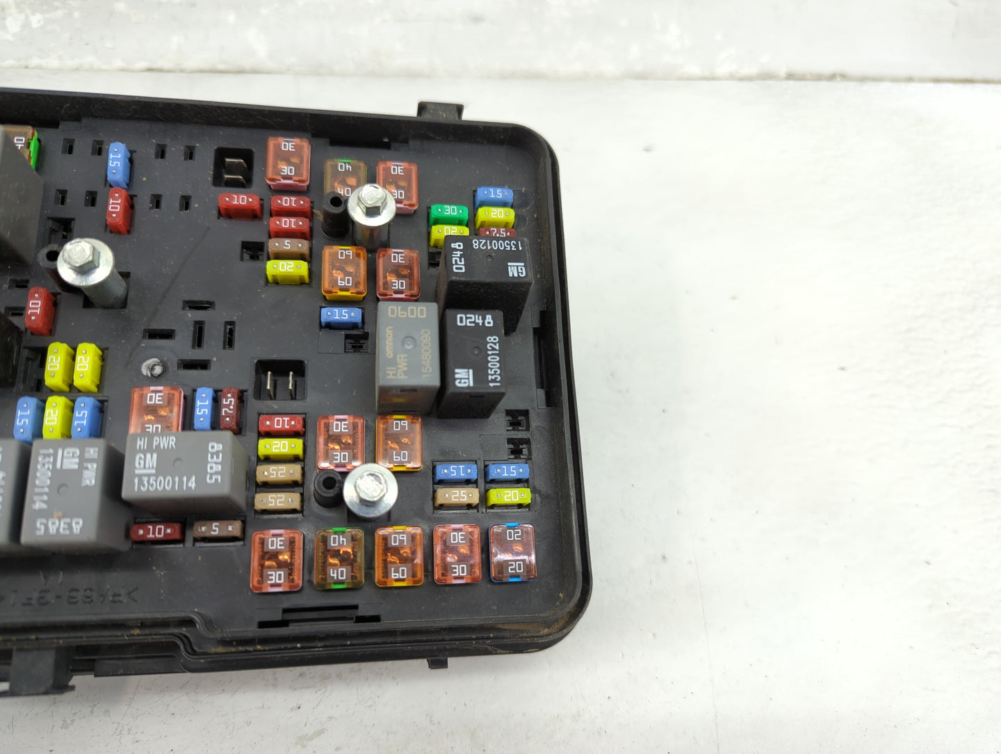 2016-2017 Chevrolet Equinox Fusebox Fuse Box Panel Relay Module Fits Fits 2016 2017 OEM Used Auto Parts - Oemusedautoparts1.