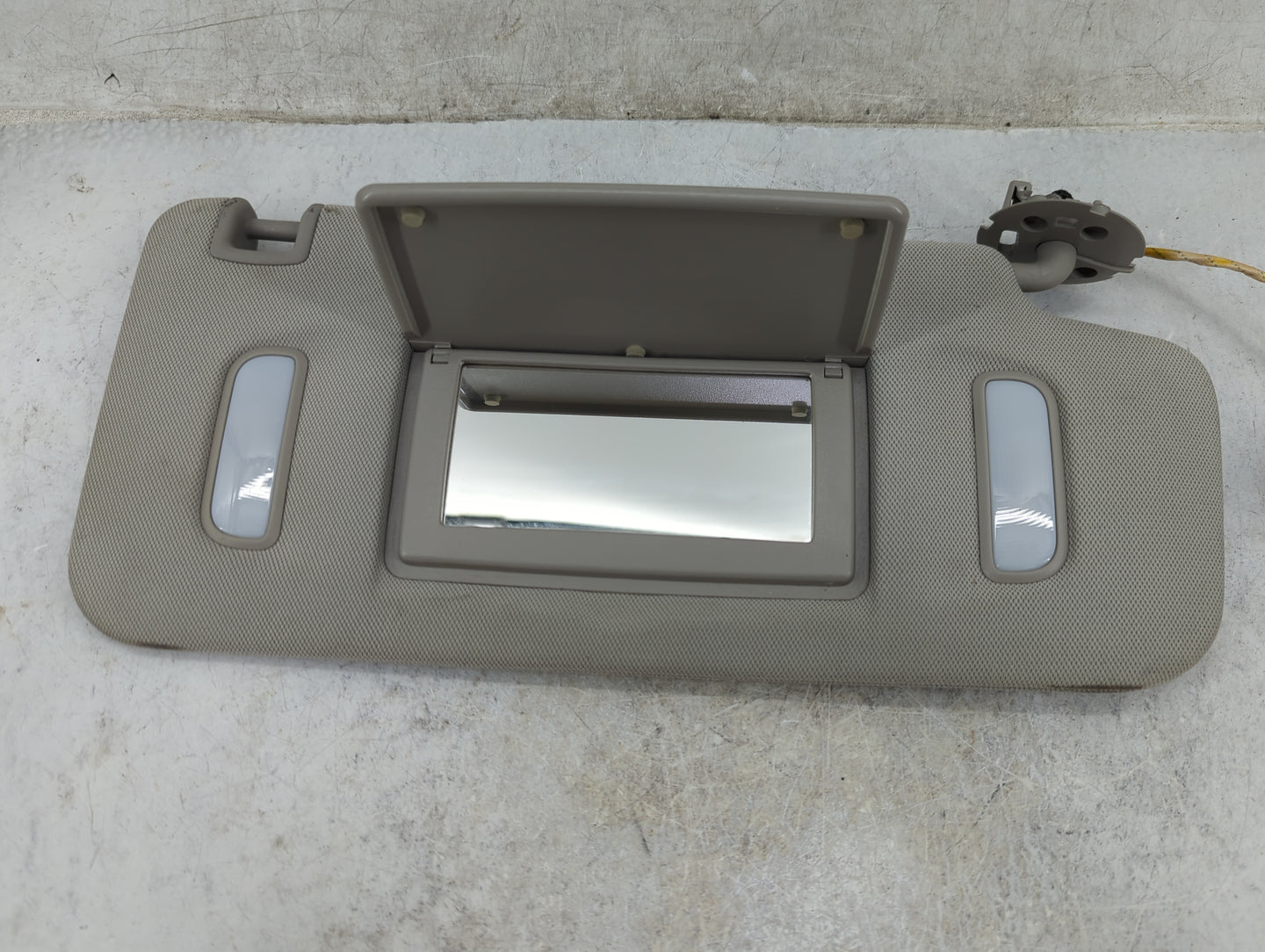 2010-2017 Chevrolet Equinox Sun Visor Shade Replacement Passenger Right Mirror Fits Fits 2010 2011 2012 2013 2014 2015 2016 