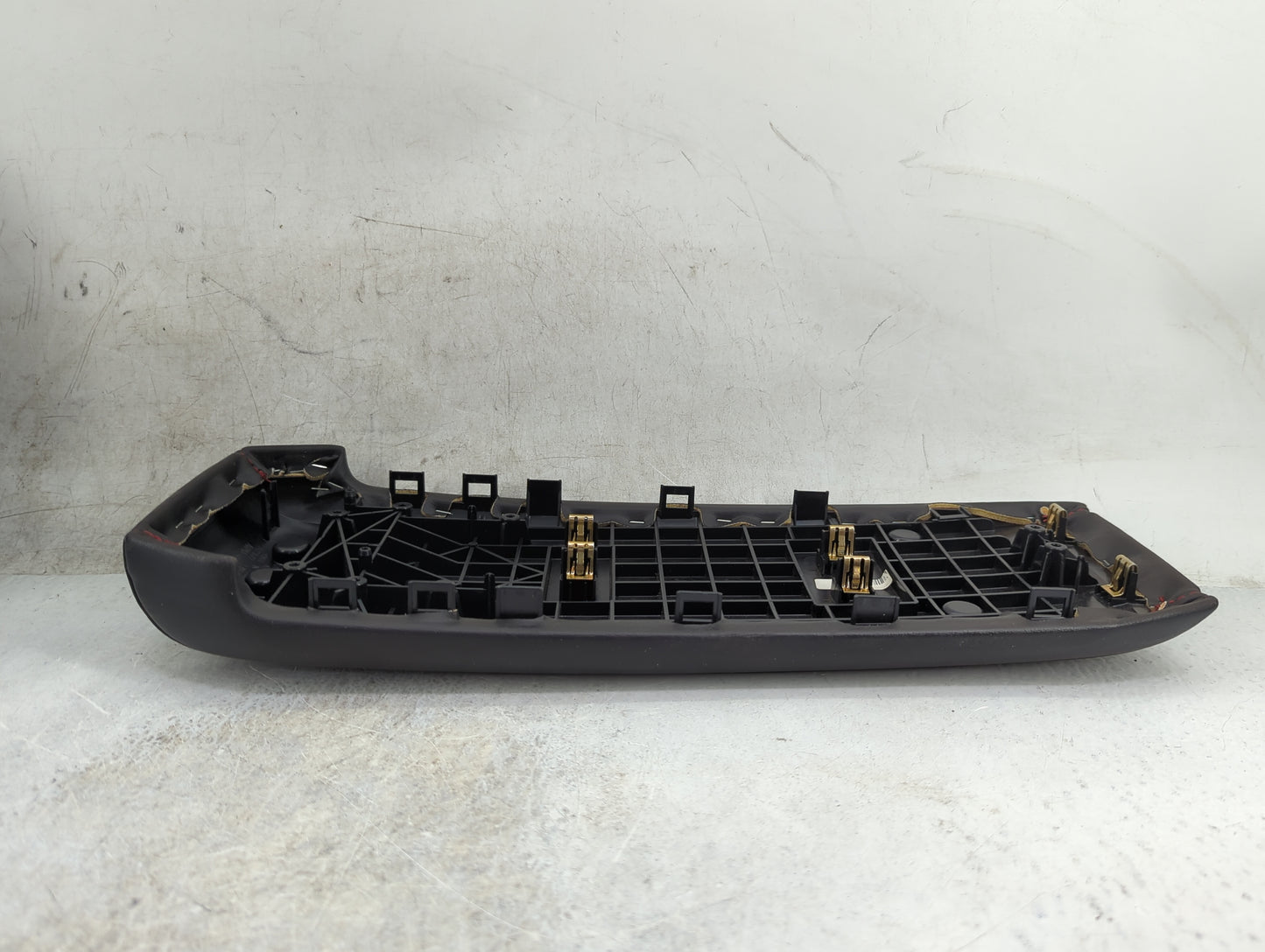 2012 Chevrolet Equinox Center Console Armrest Cover Lid Fits OEM Used Auto Parts - Oemusedautoparts1.com