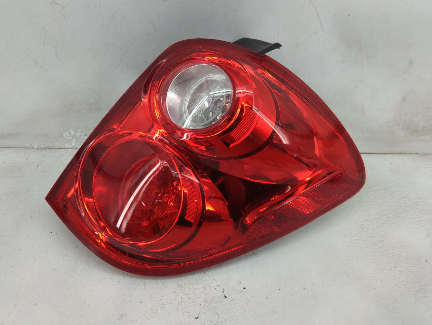 2010-2015 Chevrolet Equinox Tail Light Assembly Passenger Right OEM Fits Fits 2010 2011 2012 2013 2014 2015 OEM Used Auto Pa