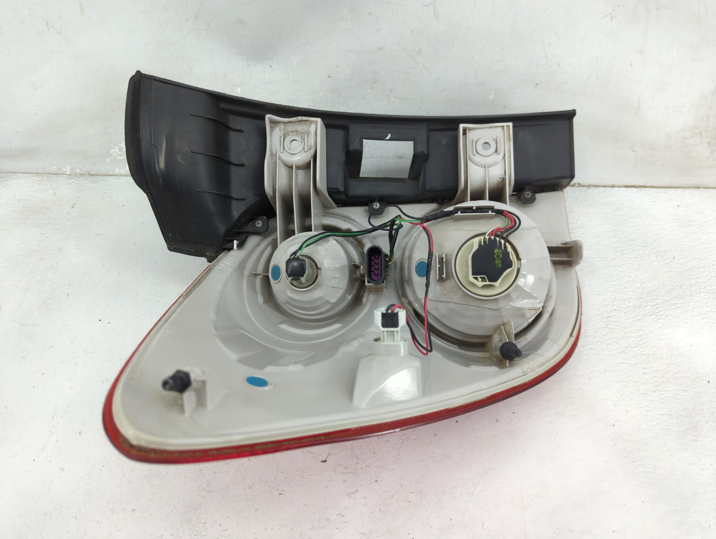 2010-2015 Chevrolet Equinox Tail Light Assembly Passenger Right OEM Fits Fits 2010 2011 2012 2013 2014 2015 OEM Used Auto Pa