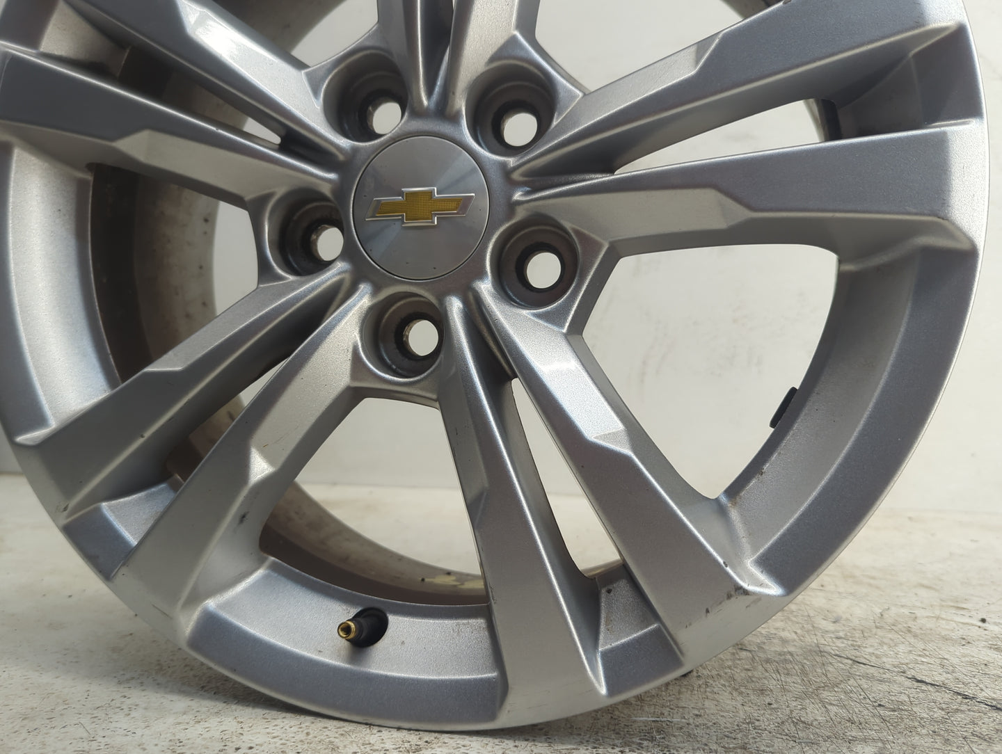2010-2017 Chevrolet Equinox Oem Wheel Rim 1154185 - Oemusedautoparts1.com