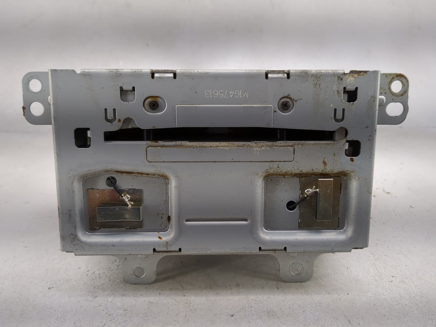 2013 Chevrolet Equinox Radio AM FM Cd Player Receiver Replacement Fits OEM Used Auto Parts - Oemusedautoparts1.com