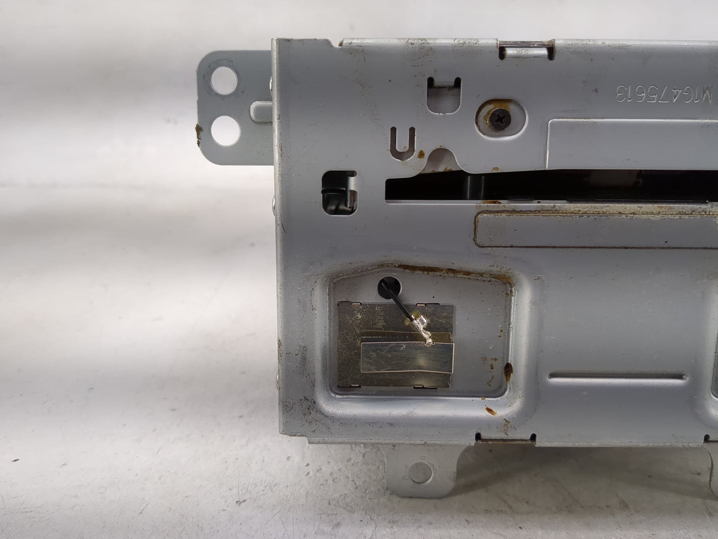 2013 Chevrolet Equinox Radio AM FM Cd Player Receiver Replacement Fits OEM Used Auto Parts - Oemusedautoparts1.com