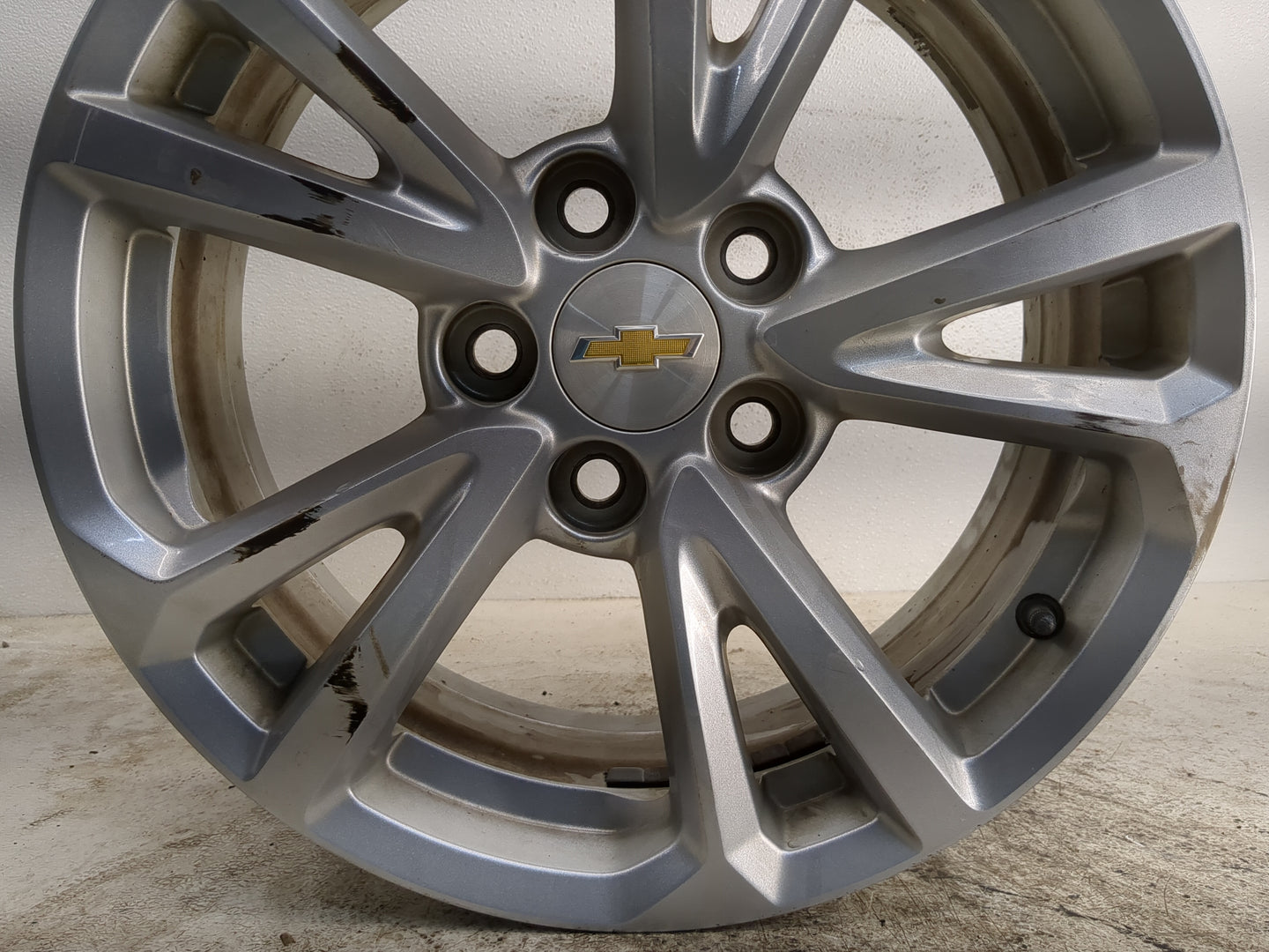 2016-2017 Chevrolet Equinox Oem Wheel Rim - Oemusedautoparts1.com