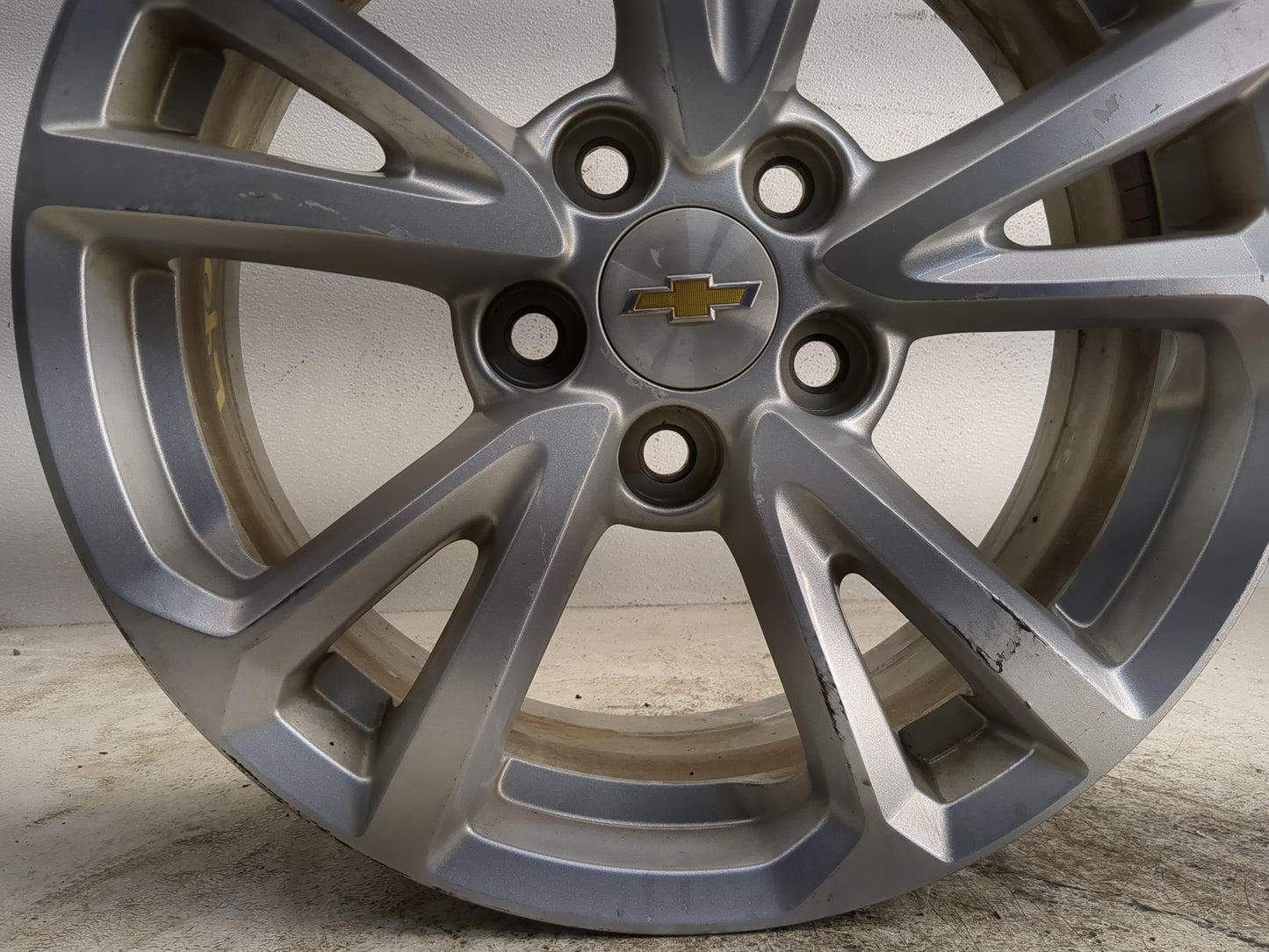 2016-2017 Chevrolet Equinox Oem Wheel Rim - Oemusedautoparts1.com