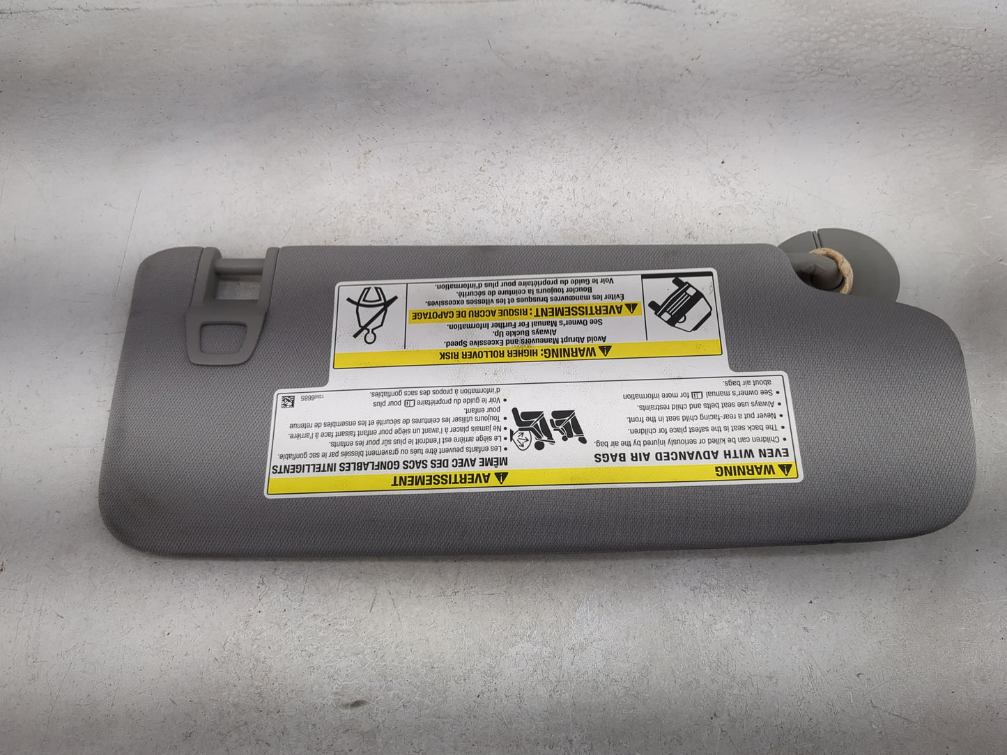 2020-2022 Chevrolet Equinox Sun Visor Shade Replacement Driver Left Mirror Fits Fits 2020 2021 2022 OEM Used Auto Parts - Oe