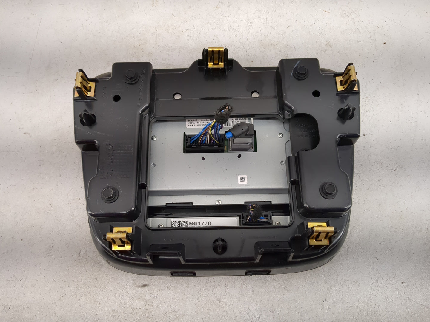 2019-2021 Chevrolet Equinox Radio AM FM Cd Player Receiver Replacement Fits Fits 2019 2020 2021 2022 OEM Used Auto Parts - O